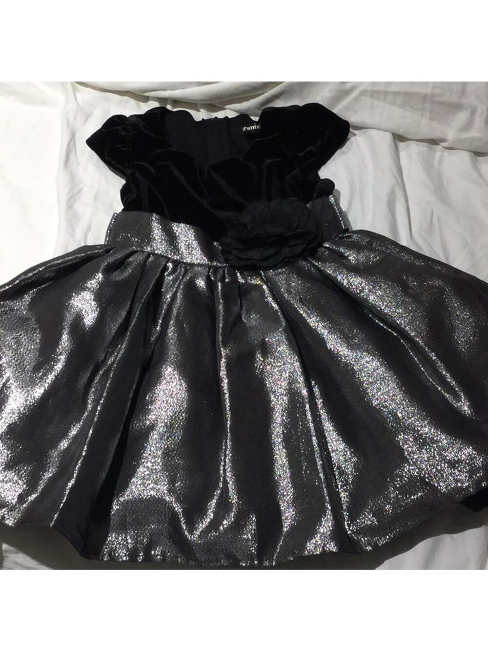 Zunie 4 silver black velvet dress nwot